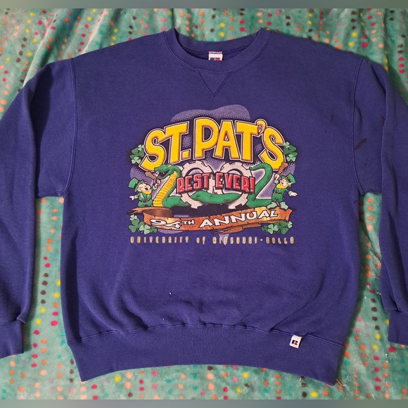 Vintage 2002 Best Ever St Pat's UMR Russell Sweater. Size Large - Picture 1 of 9